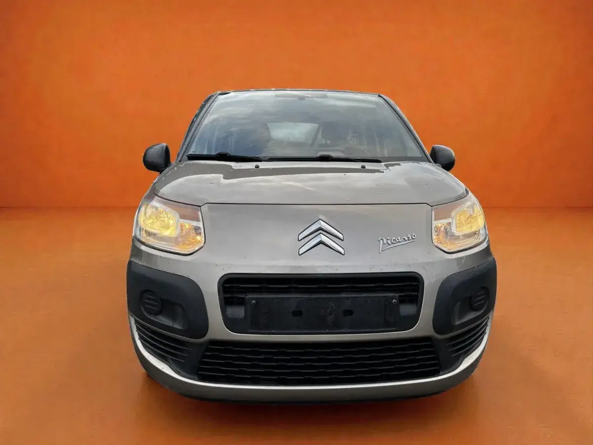 citroen-c3-picasso-2010