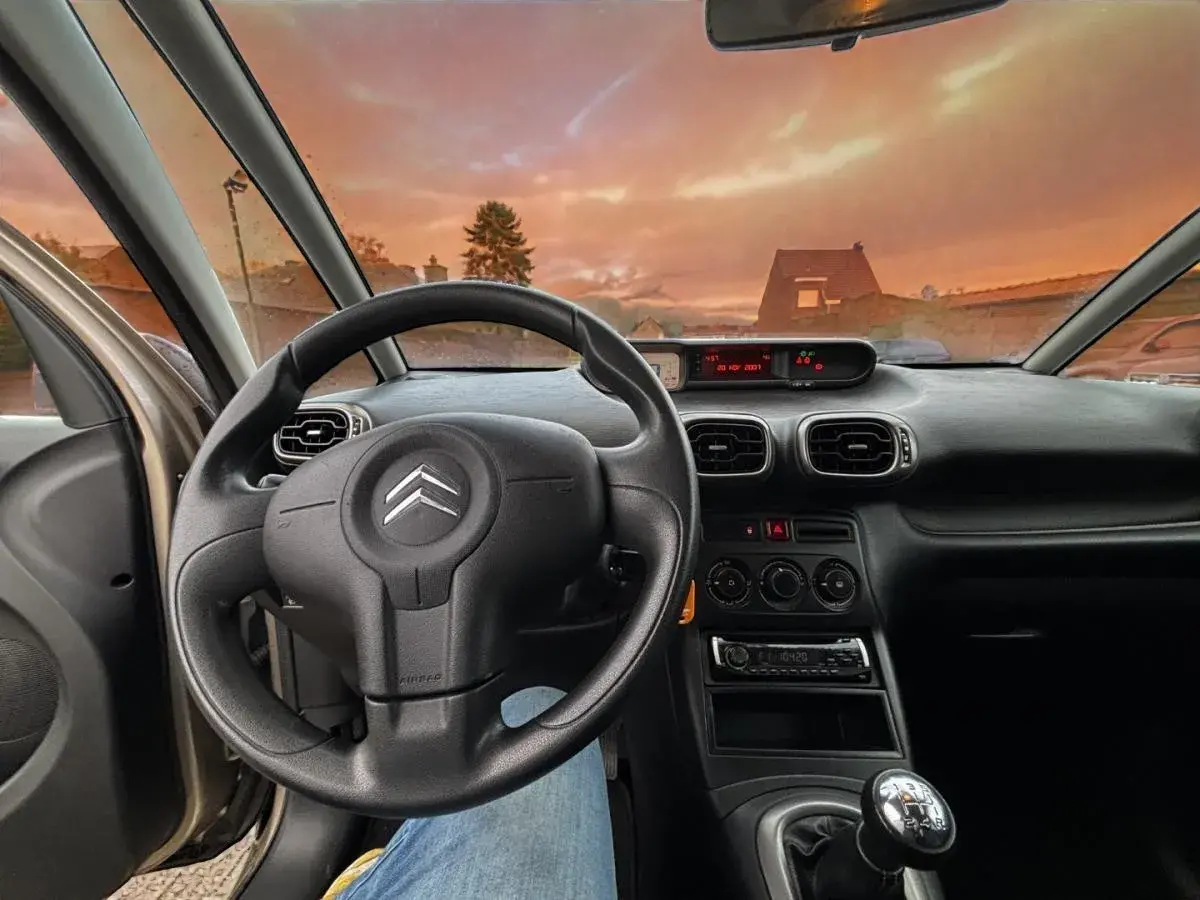 citroen-c3-picasso-2010