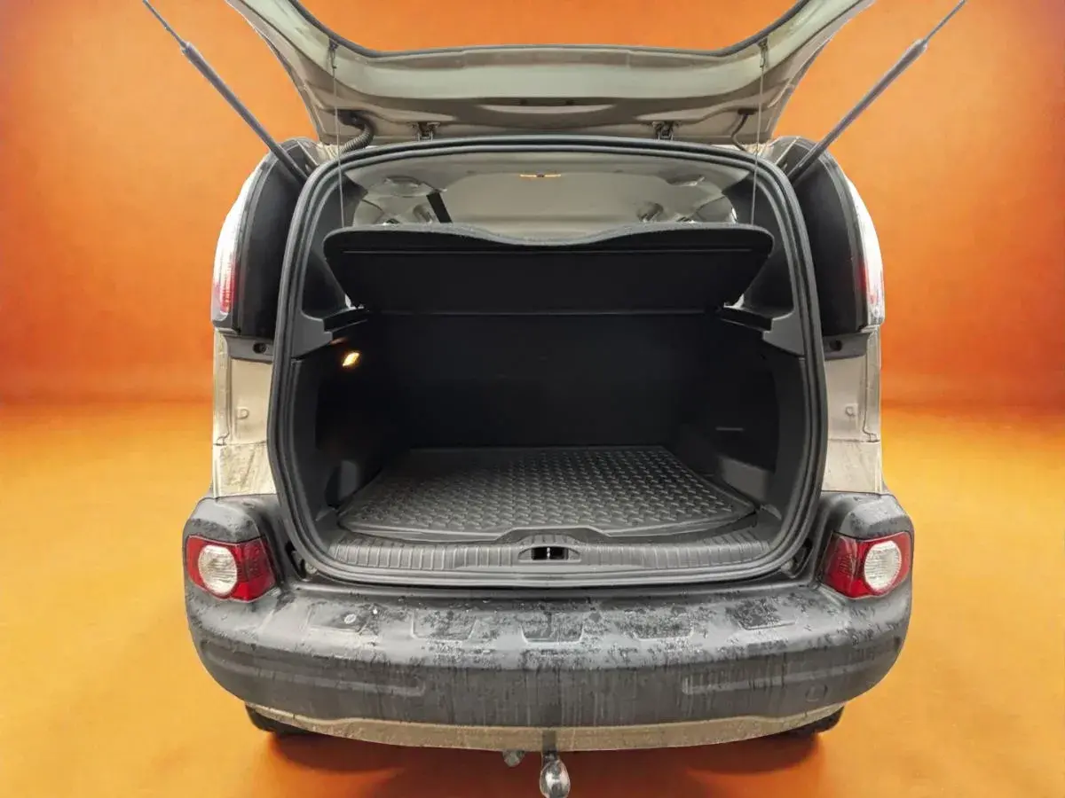 citroen-c3-picasso-2010