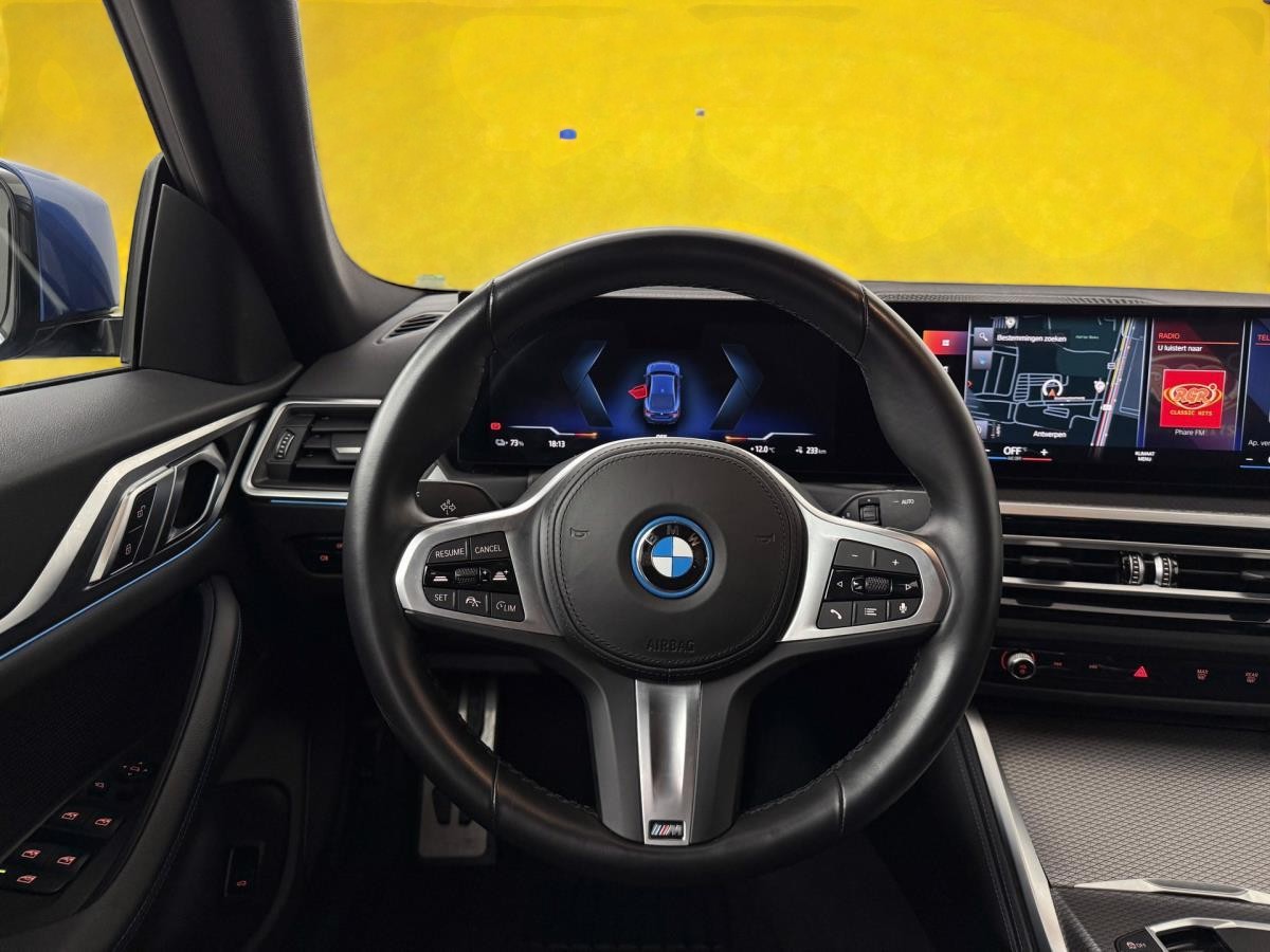 bmw-i4-grand-coupe-volant